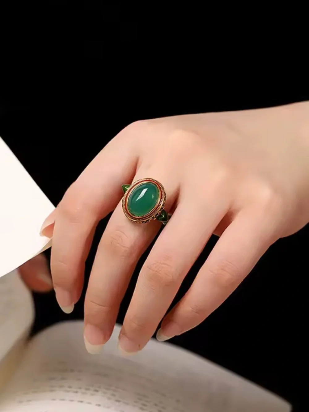 Vintage Imperial Green Agate Enamel Ring